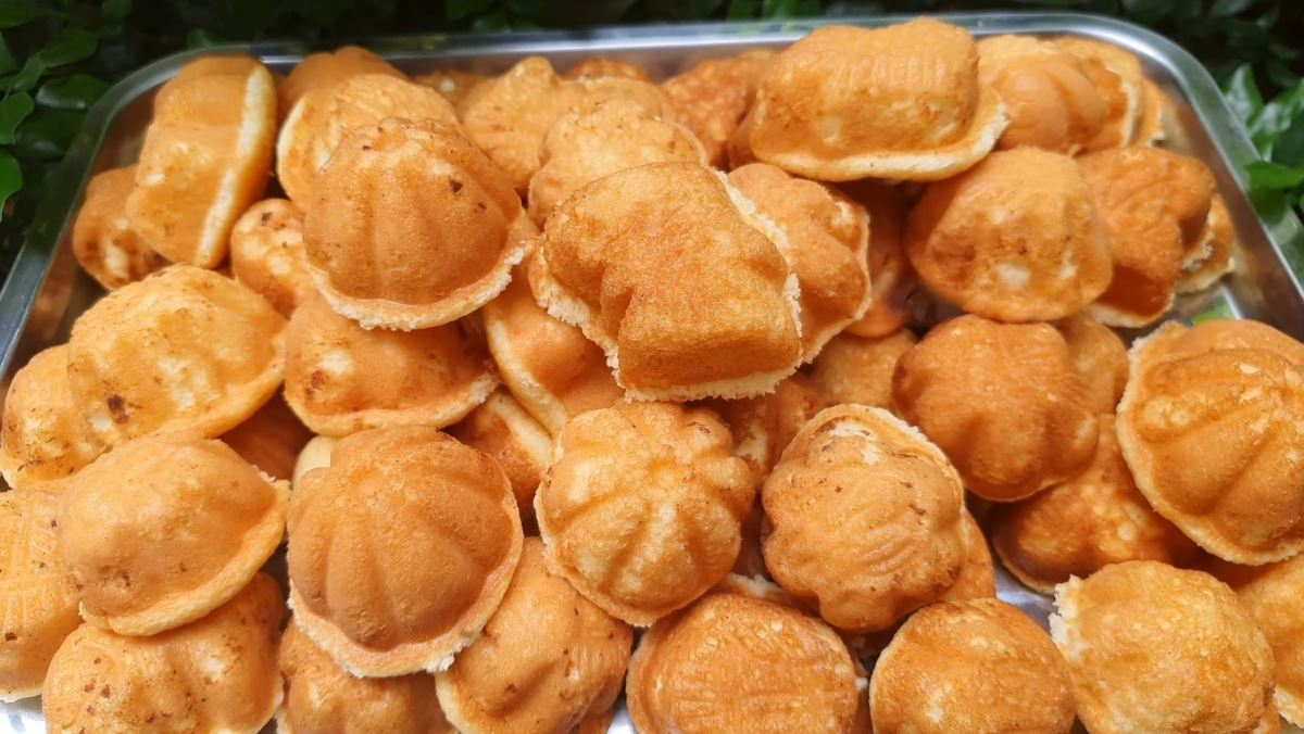 Bánh Bông Lan Cổ Điển